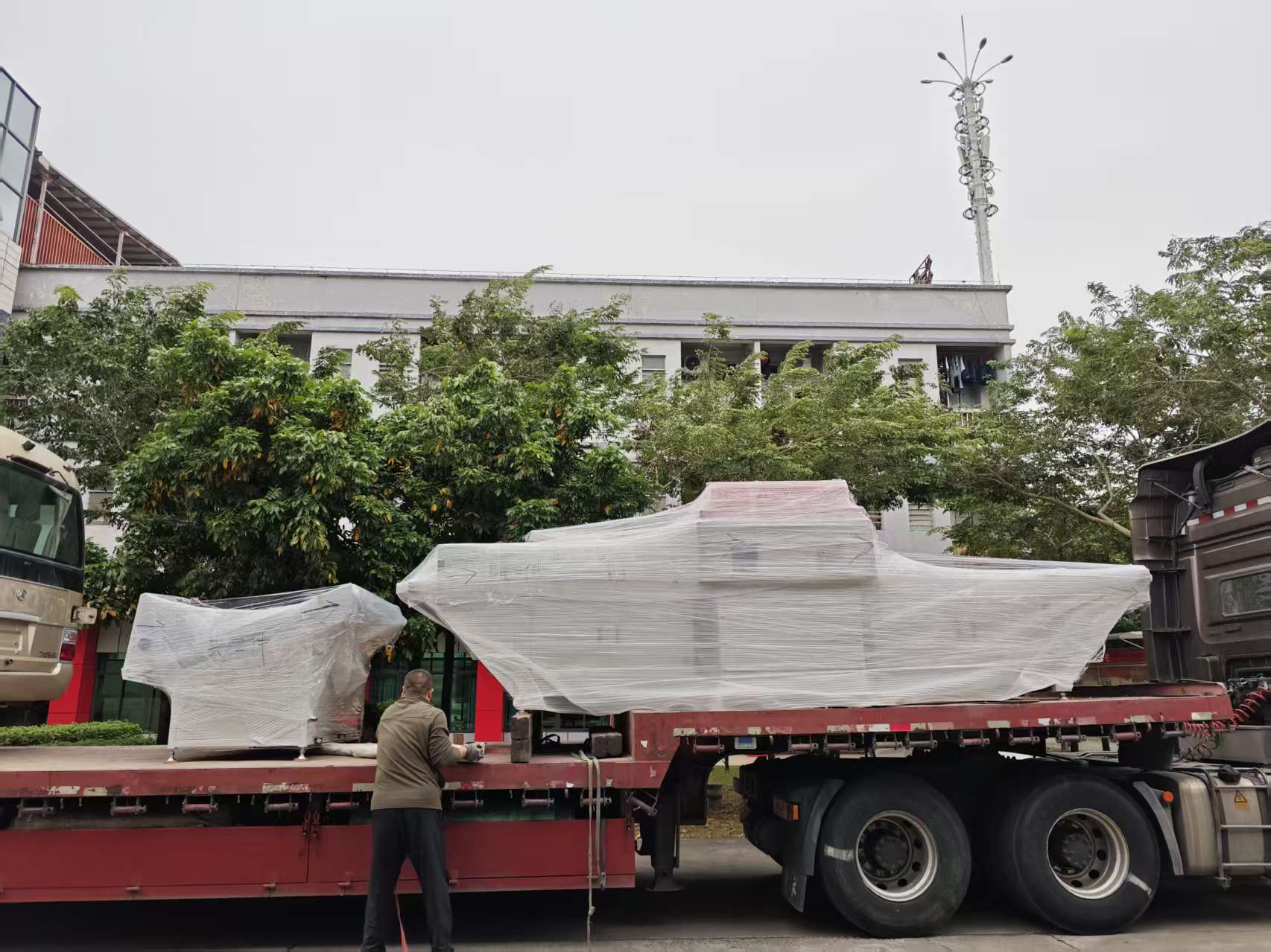 1764893368424016.jpg 微信图片_20251205080026_216_131.jpg