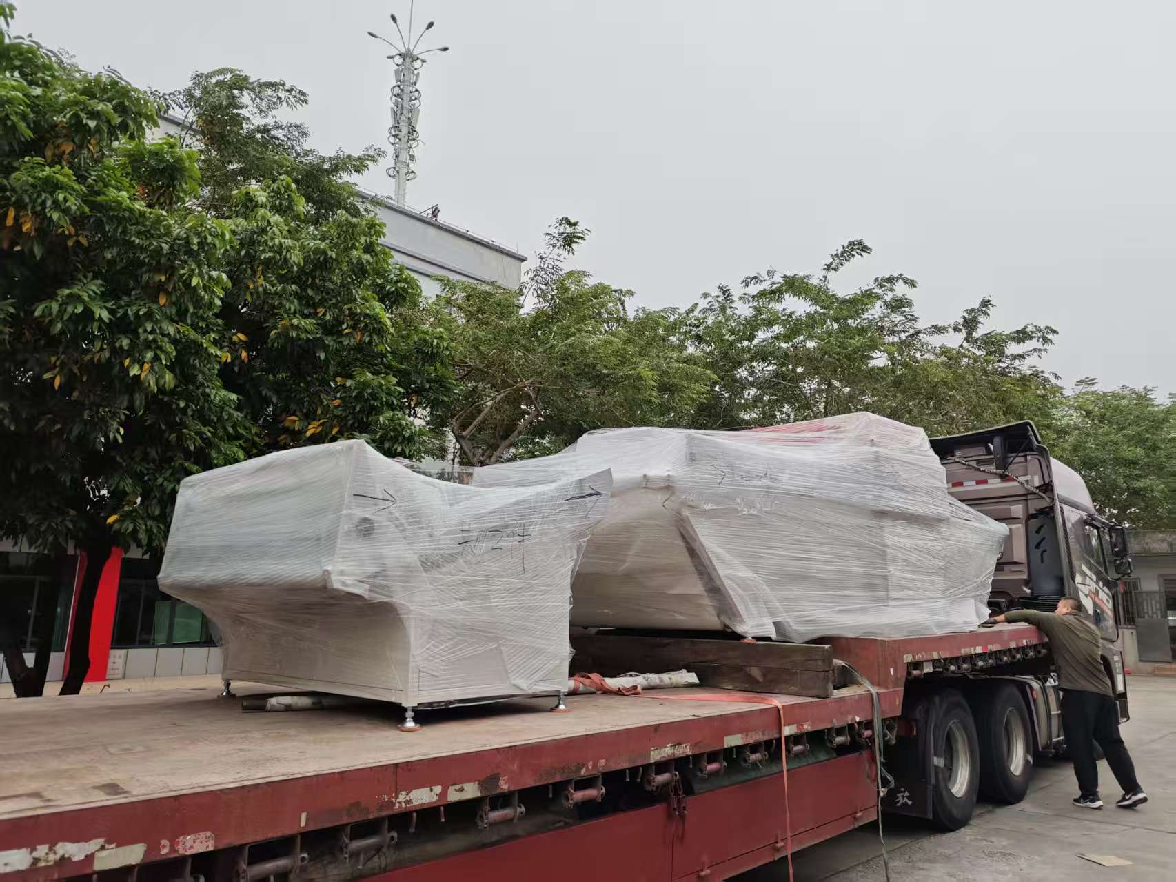 1764893378238122.jpg 微信图片_20251205080026_217_131.jpg